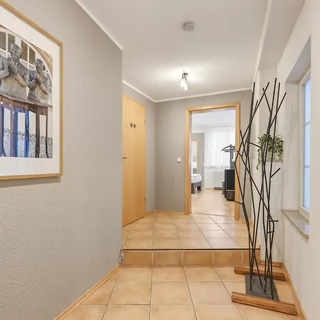 Domeky 2,2m Bett, Zentral, Glasfaser Für Business, Crews, Familien * Backnang